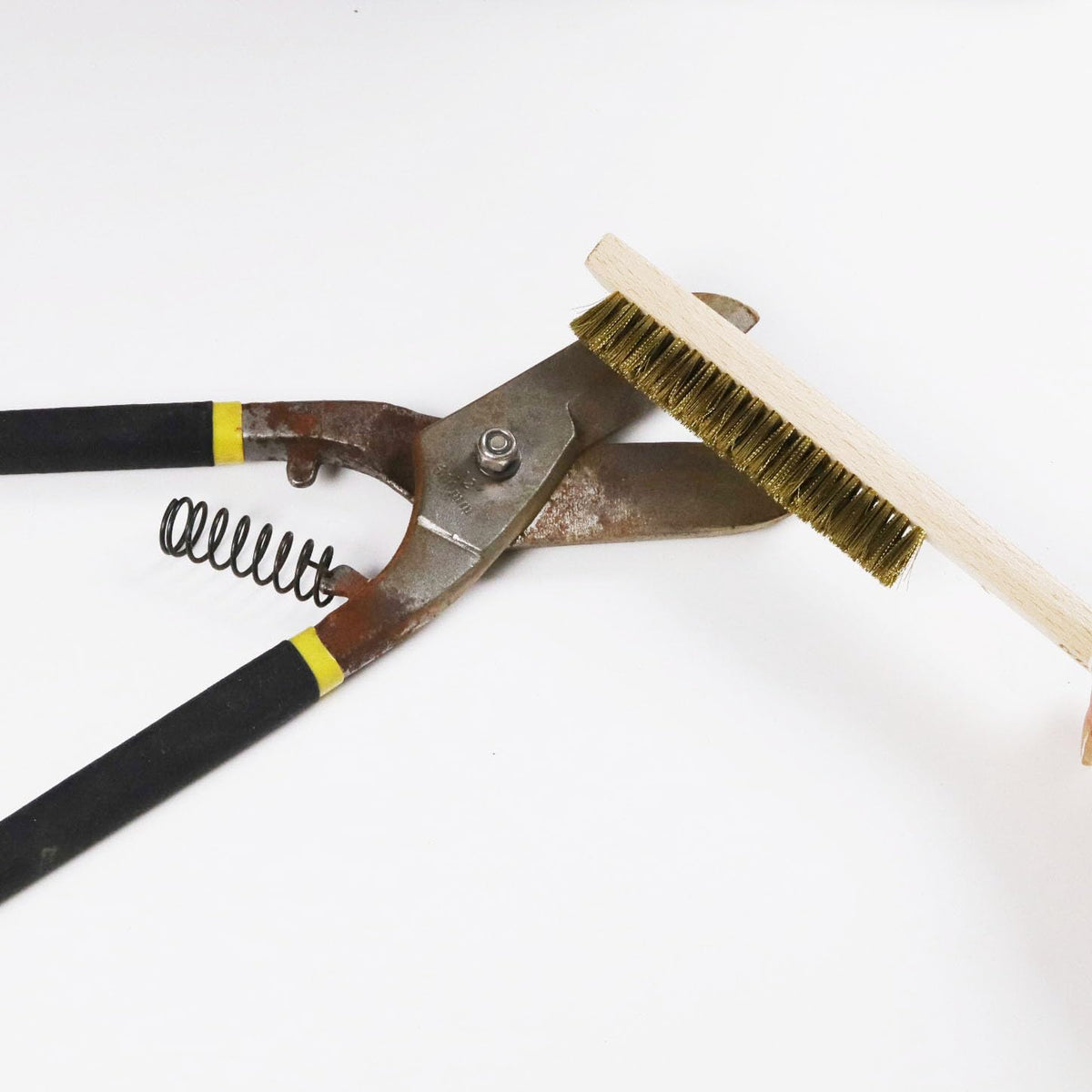 MAXMAN Brass Brush 3Pcs, Soft Brass 8 Rows 20 Bristles Wire Brush for Cleaning Metal Rust, Welds