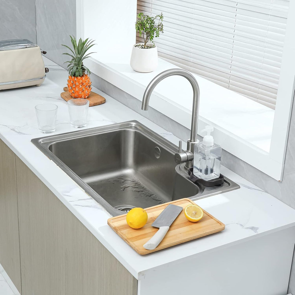 Silicone Bathroom Soap Dishes with Drain Spout-Bathroom and Kitchen Sink Organizer,Sponge