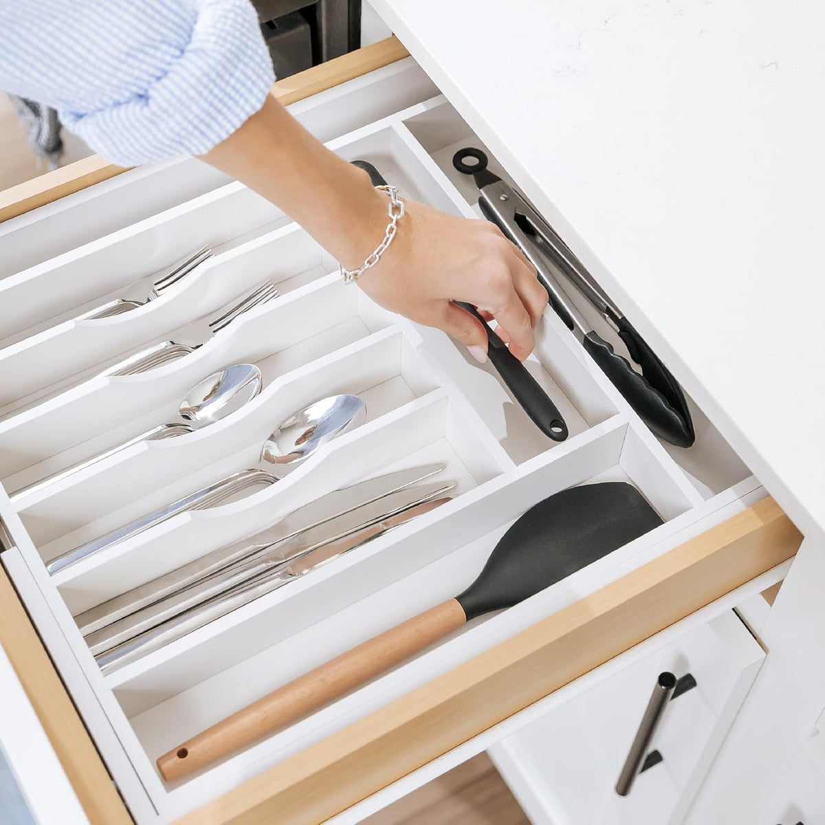 KitchenEdge Premium Silverware, Flatware and Utensil Organizer for Kitchen Drawers, Food-Safe