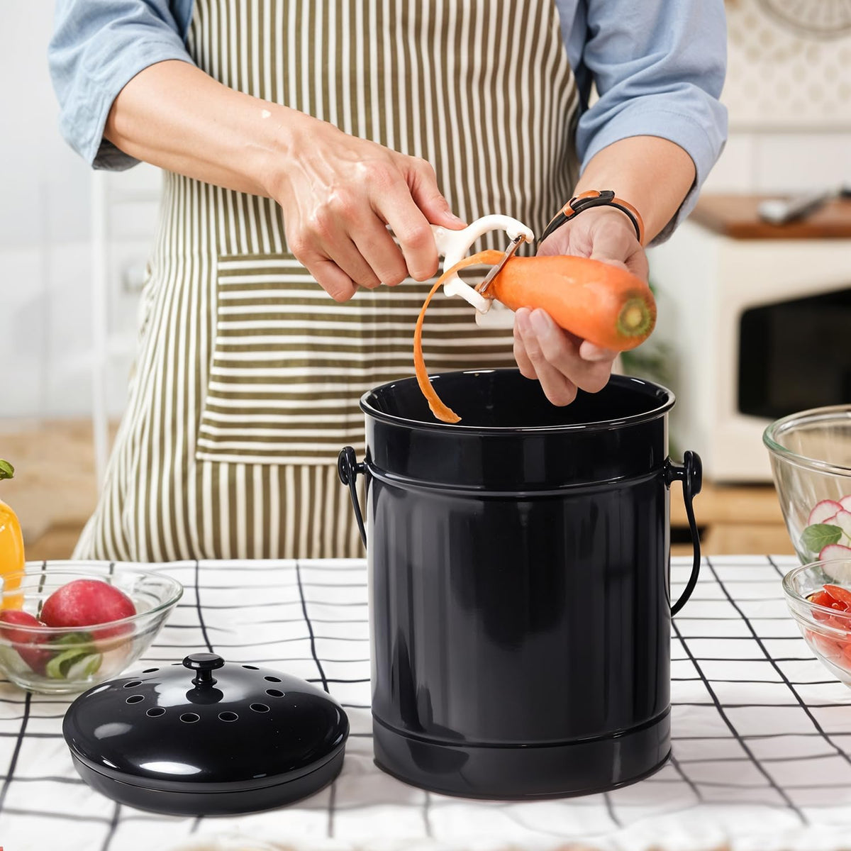 Plexon Countertop Compost Bin Kitchen Indoor with Lid, Black 1.5 Gallon Odorless Kitchen Container