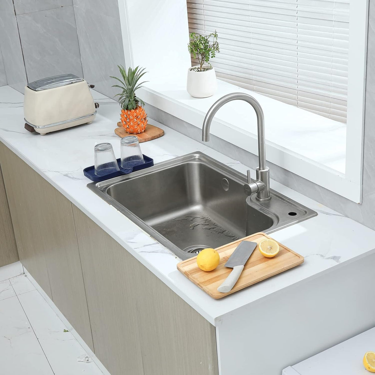 Silicone Bathroom Soap Dishes with Drain Spout-Kitchen Sink Organizer,Sponge Holder,Dish Soap