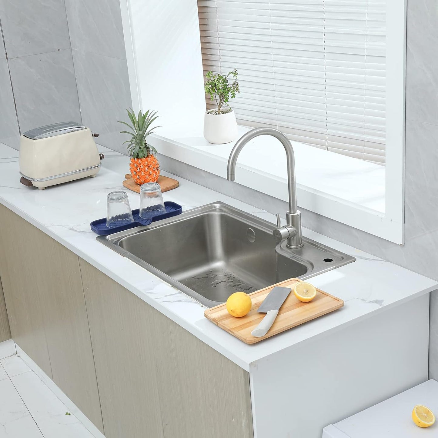 Silicone Bathroom Soap Dishes with Drain Spout-Kitchen Sink Organizer,Sponge Holder,Dish Soap
