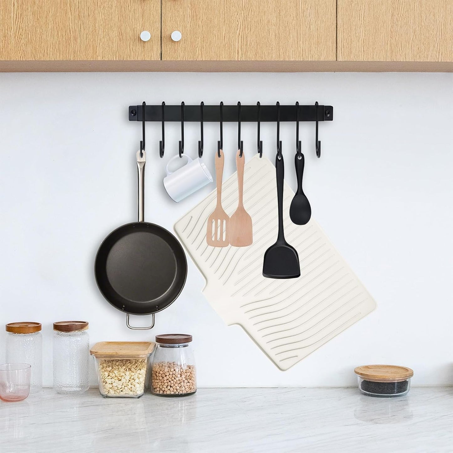 Silicone Dish Drying Mat for Kitchen Counter, Dish Drainer Mat, Non-Slip Drying Pad with Built-in