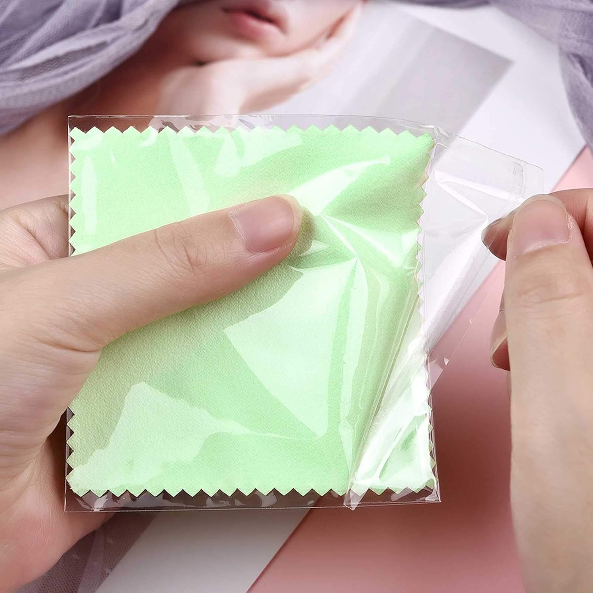 SEVENWELL 50pcs Jewelry Cleaning Cloth Green Polishing Cloth for Sterling Silver Gold Platinum
