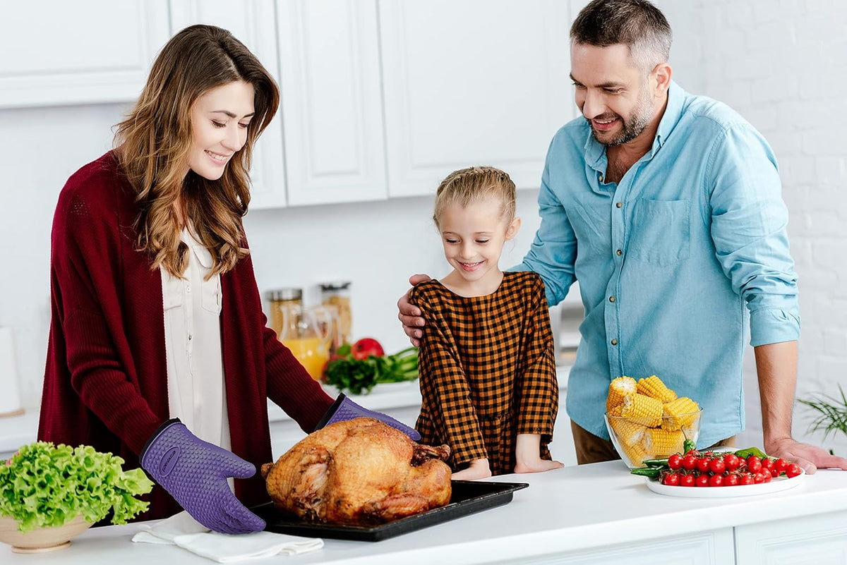 KITCHEN PERFECTION Silicone Smoker Oven Gloves -Extreme Heat Resistant BBQ Gloves -Handle Hot Food
