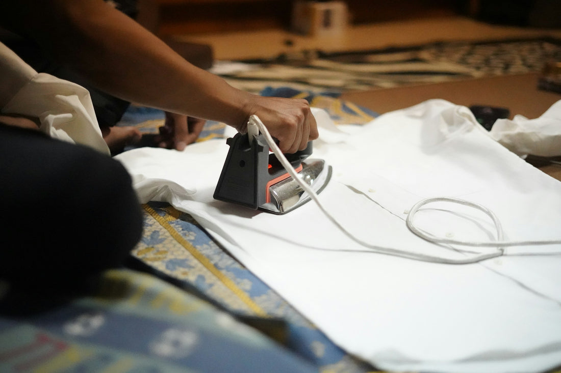 Ironing Board and Garment Steamer Comparison: Handheld vs. Stand Options