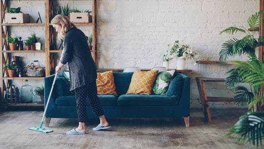 Spin Mop vs. Traditional Mop-and-Bucket: Which Setup Saves More Effort?
