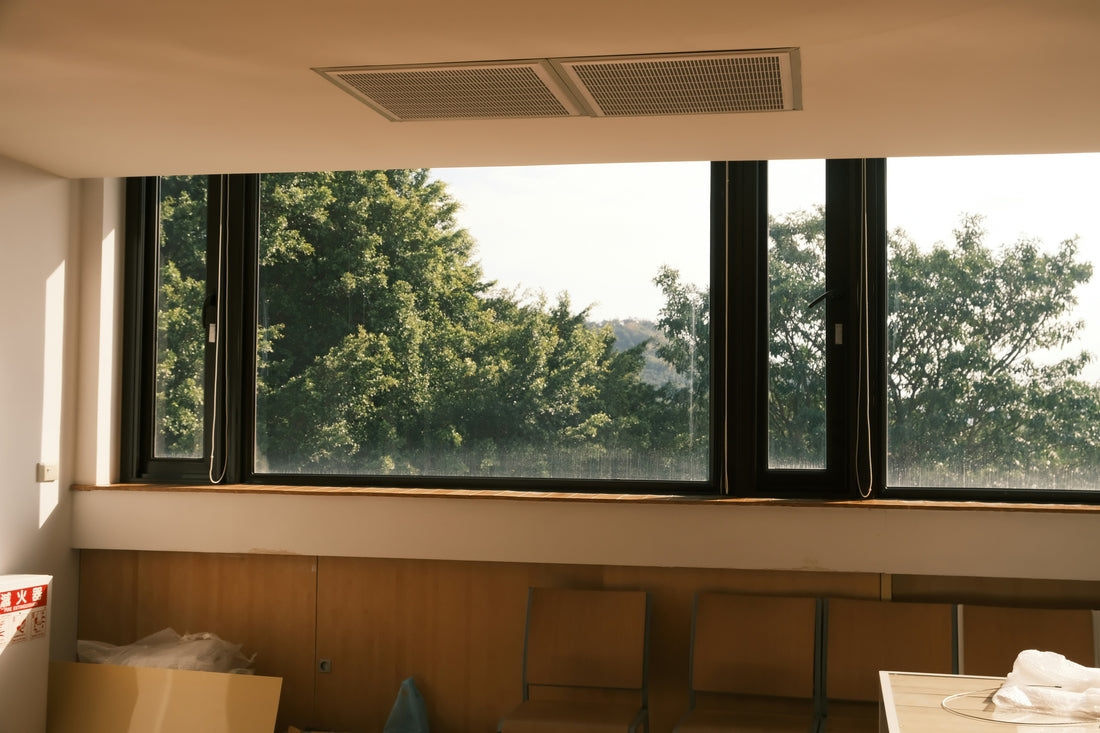 How to Clean Windows and Screens the Right Way