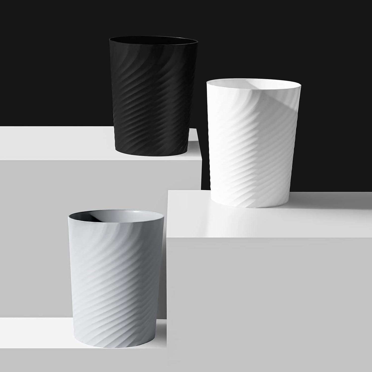 UUJOLY Plastic Small Trash Can Wastebasket, Garbage Container Basket for Bathrooms, Laundry Room