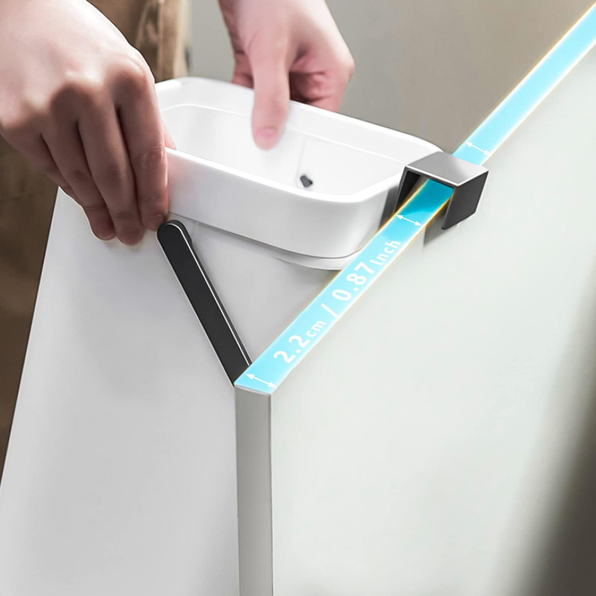 Kitchen Compost Bin Indoor for Counter Top,Hanging Small Trash Can with Lid,Food Waste
