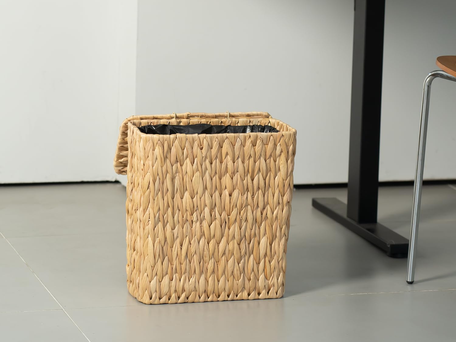 3 Gallon Wicker Trash Can,Small Bathroom Trash Can with Lid,Natural Water Hyacinth Wicker Waste
