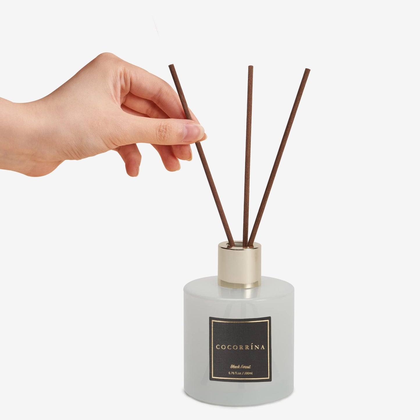 Cocorrína Reed Diffuser Sets, 6.7 fl oz. Black Forest Diffuser with Sticks Home Fragrance Reed