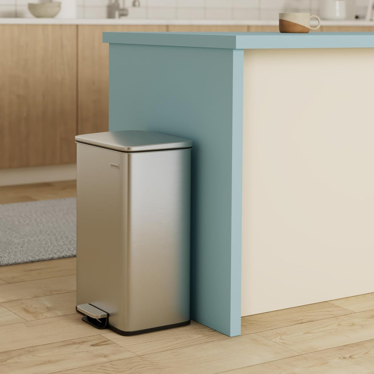 SONGMICS Kitchen Trash Can, 10.5 Gallon (40 L) Garbage Can, Large Step Trash Bin with Lid