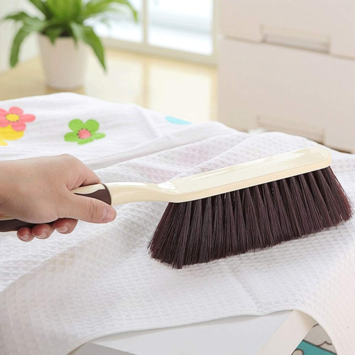 Counter Duster Bed Sheets Debris Cleaning Brush Soft Bristle Clothes Desk Sofa Duster Small