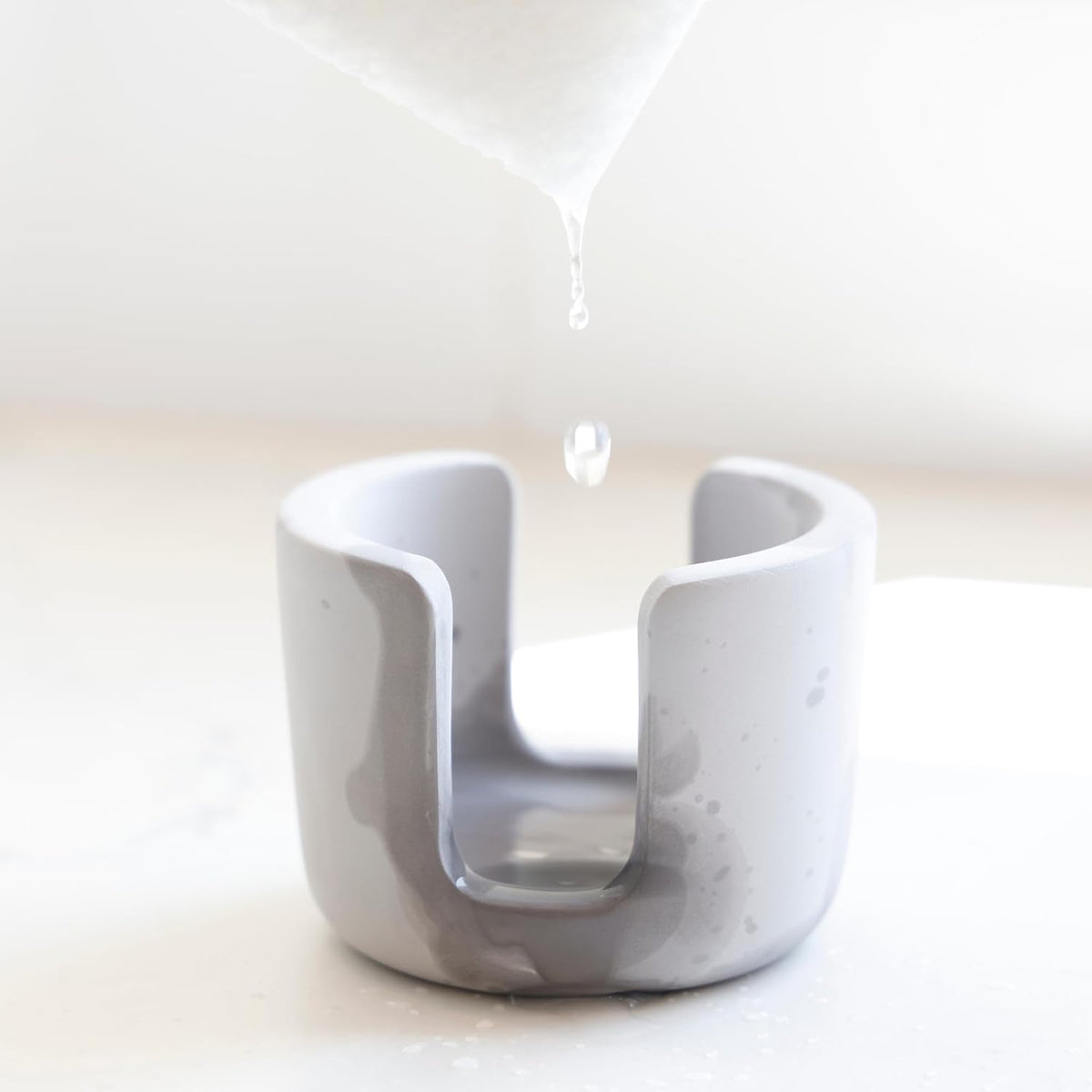 Selegna Diatomaceous Earth Sponge Holder - Drying Rack, Absorbent Stone Kitchen Sink Organizer