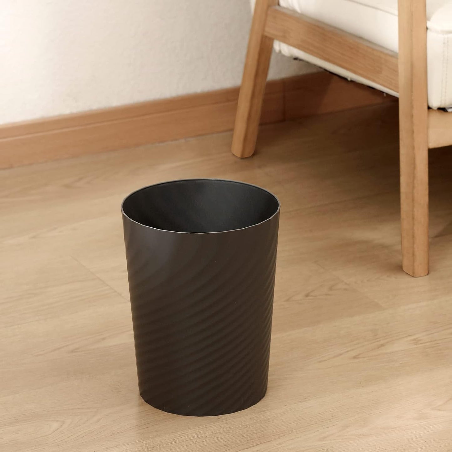 UUJOLY Plastic Small Trash Can Wastebasket, Garbage Container Basket for Bathrooms, Laundry Room
