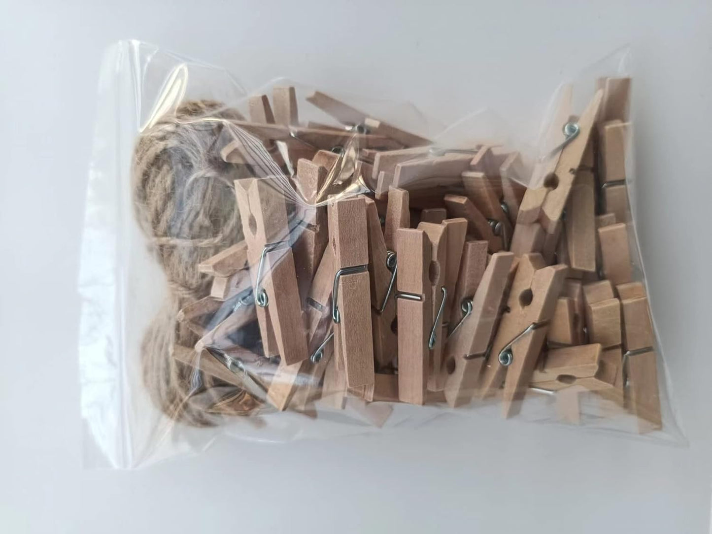50pcs Small Wood Clothes Pins Pegs Strong Hangers Picture Display Art Craft Clip Clamps Party