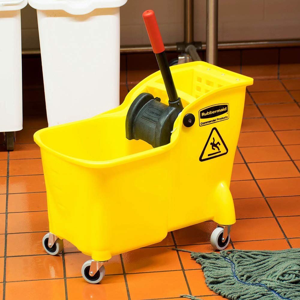 Rubbermaid Commercial Products 31 QT Tandem Mop Bucket and Wringer Combo on Wheels, Yellow, for