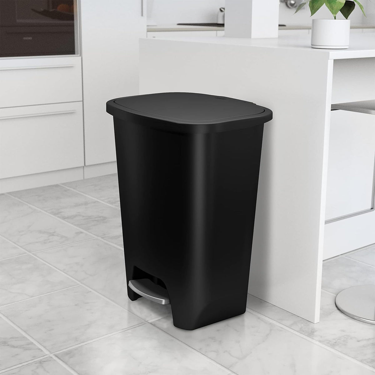 Glad Trash Can with Clorox Odor Protection | Plastic Bin, 20 Gal, Black