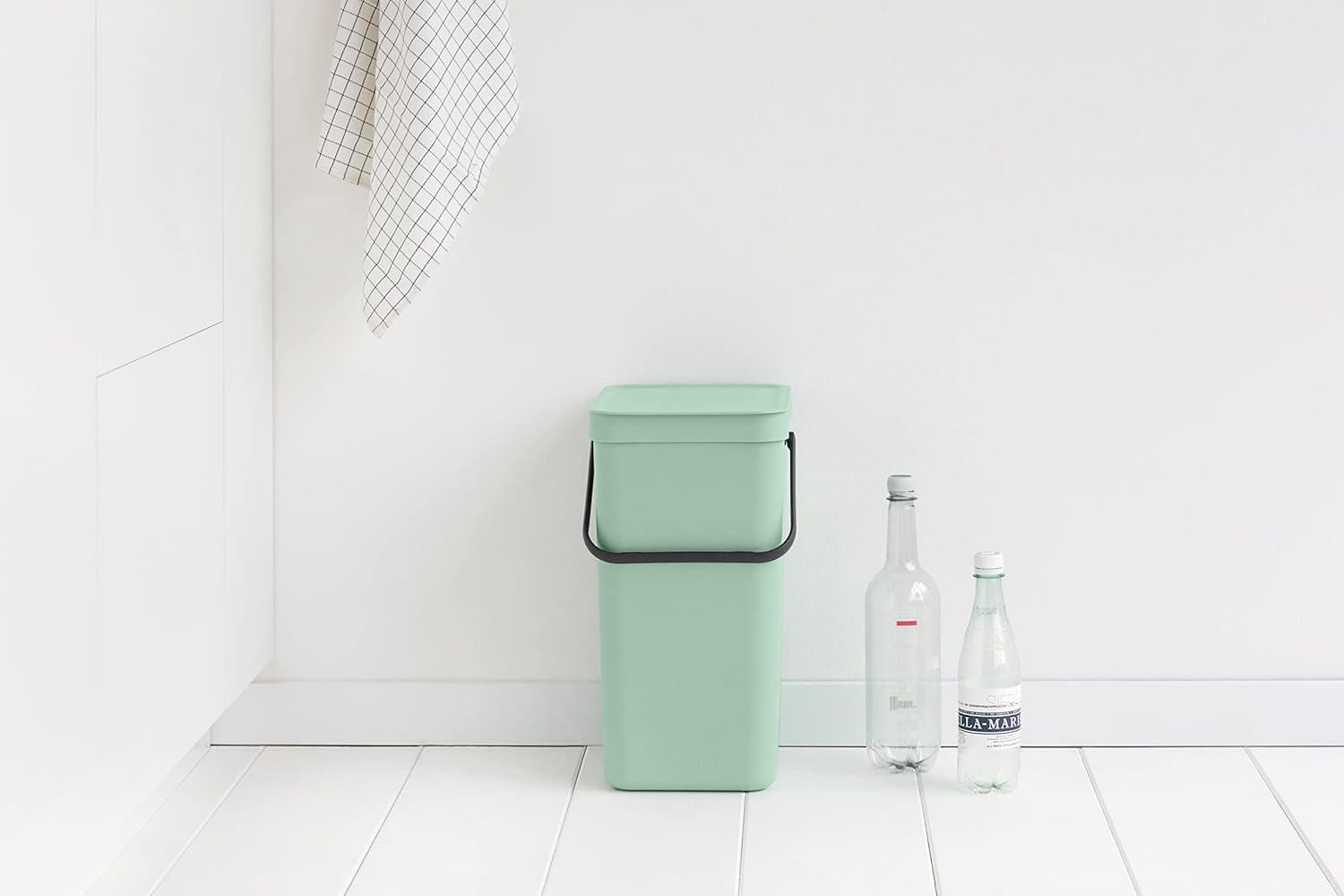 Brabantia Sort & Go Kitchen Recycling Can (4.2 Gal/Jade Green) Stackable Waste Organiser with