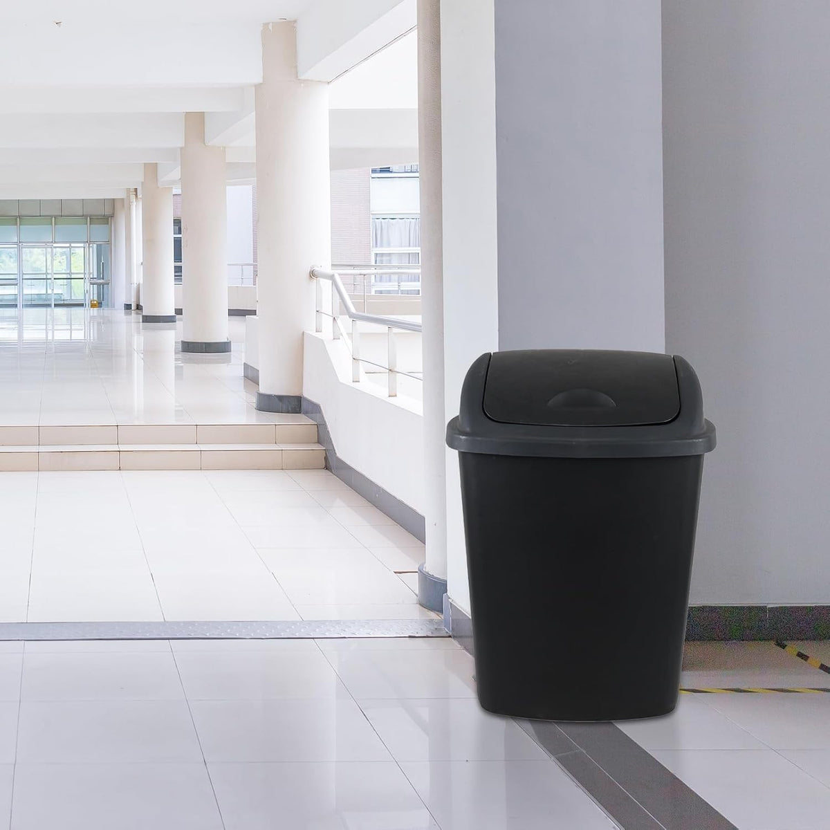 18 Gallon /70 L Swing Lid Large Garbage Bins, 4-Pack, Commercial Grade Plastic Trash Cans for