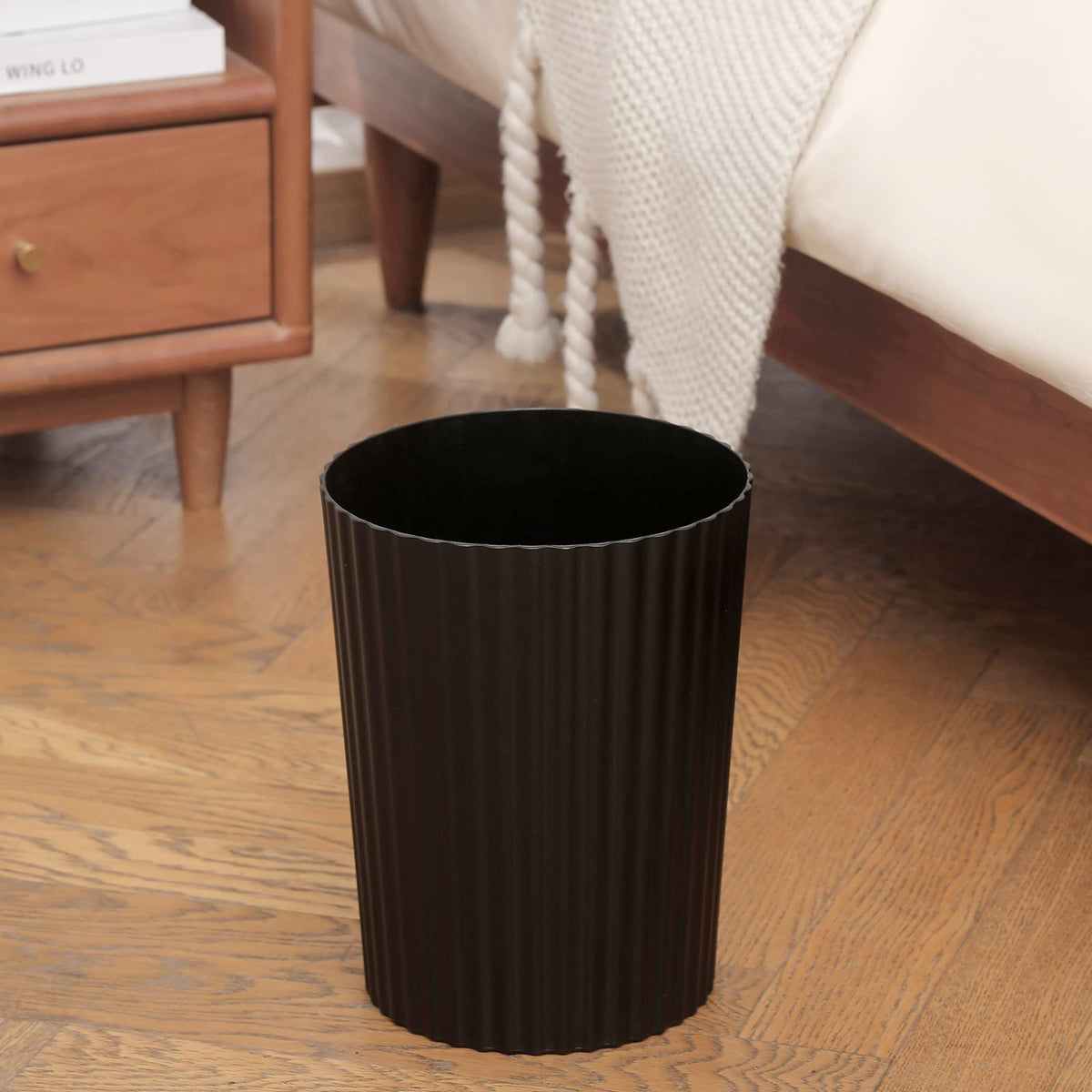 JiatuA Small Trash Can Plastic Wastebasket Round Garbage Container Bin for Bathroom, Kitchen