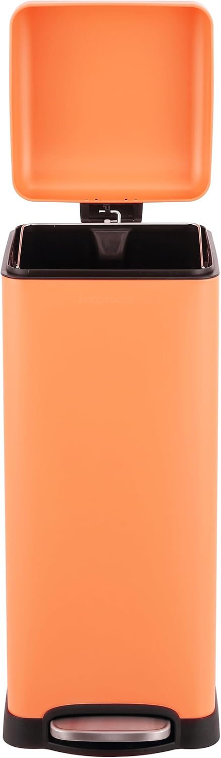 happimess HPM1007G Betty Retro 8-Gallon Step-Open Trash Can, Fingerprint Resistant, Modern