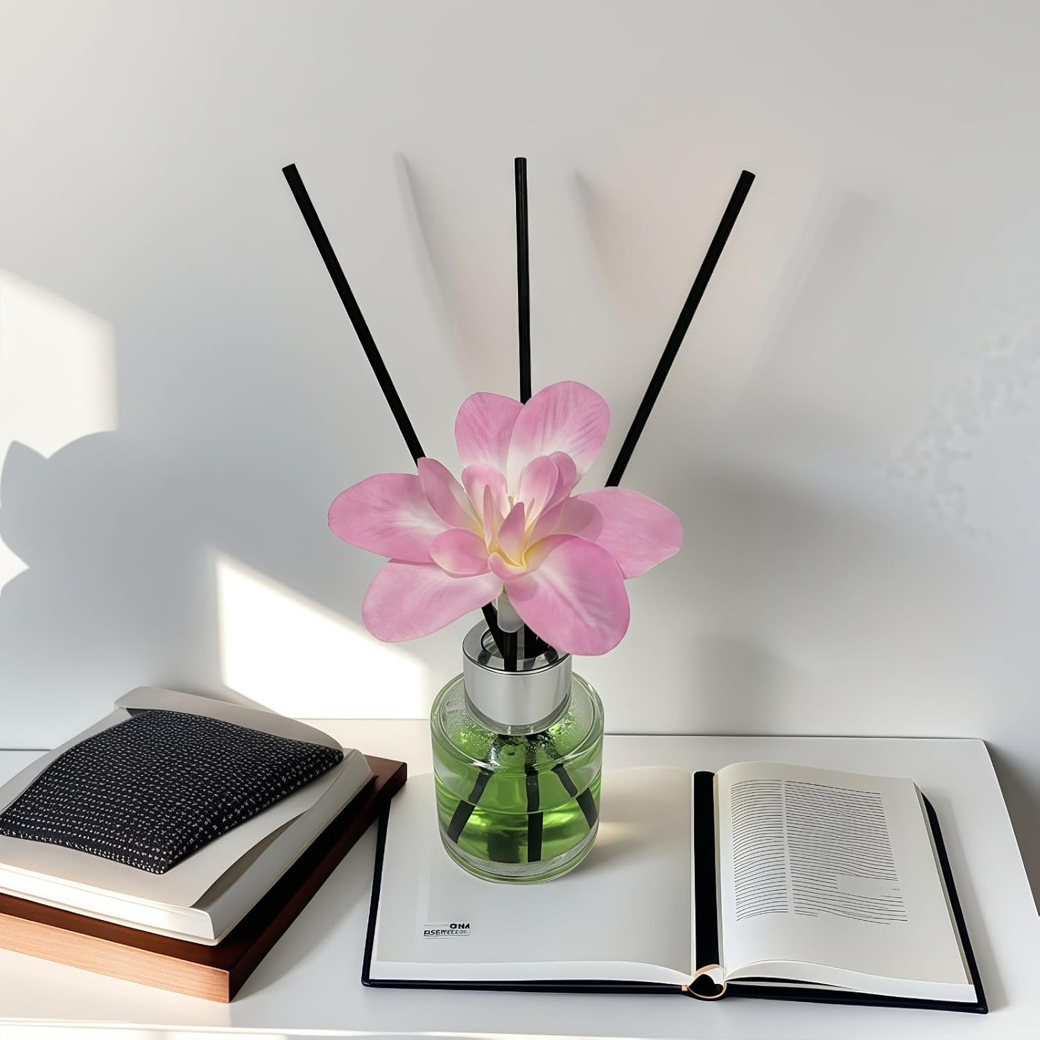 2 PCS Reed Diffuser Bottles Empty, 10Pcs Reed Diffuser Stick, Diffuser Bottle Capacity 50ml (1.7oz)