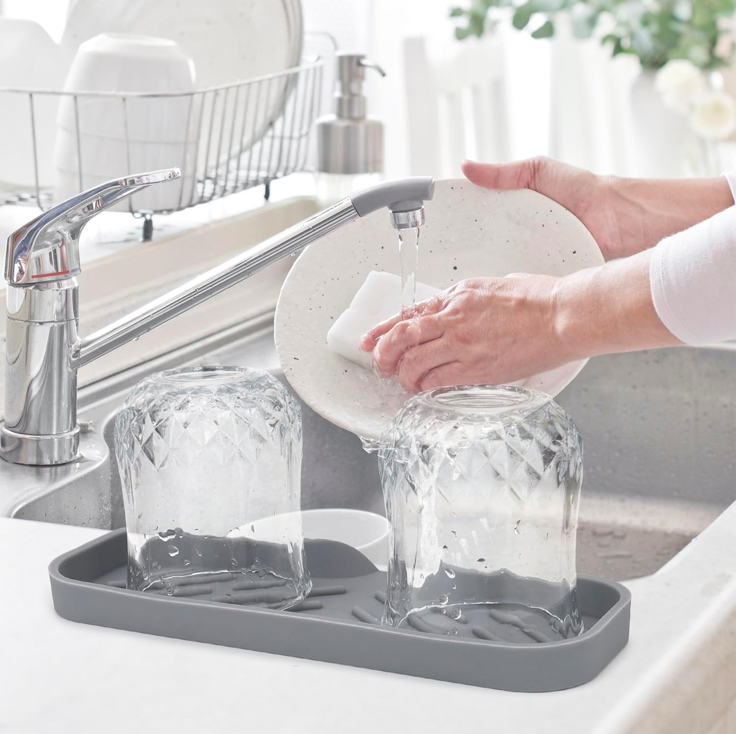 Silicone Bathroom Soap Dishes, Sponge Holder for Kitchen Sink, Shower Soap Holder with Drain, Soap