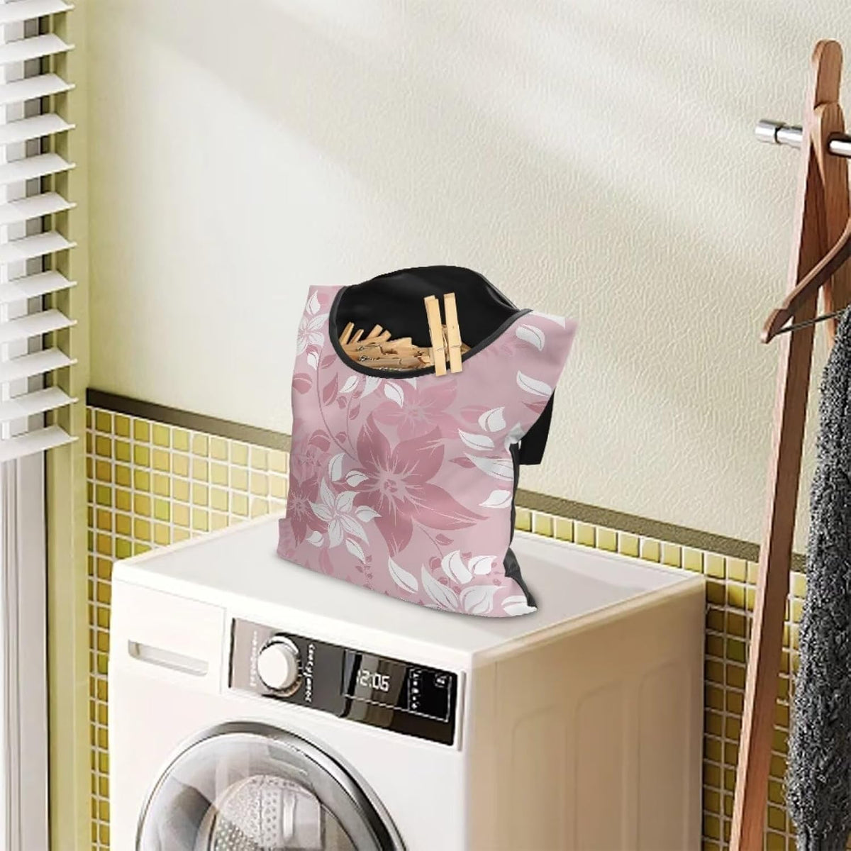 Reinforced Outdoor Clothespin Storage - Minimalist Pink Flower Print Windproof Hanging Bag with