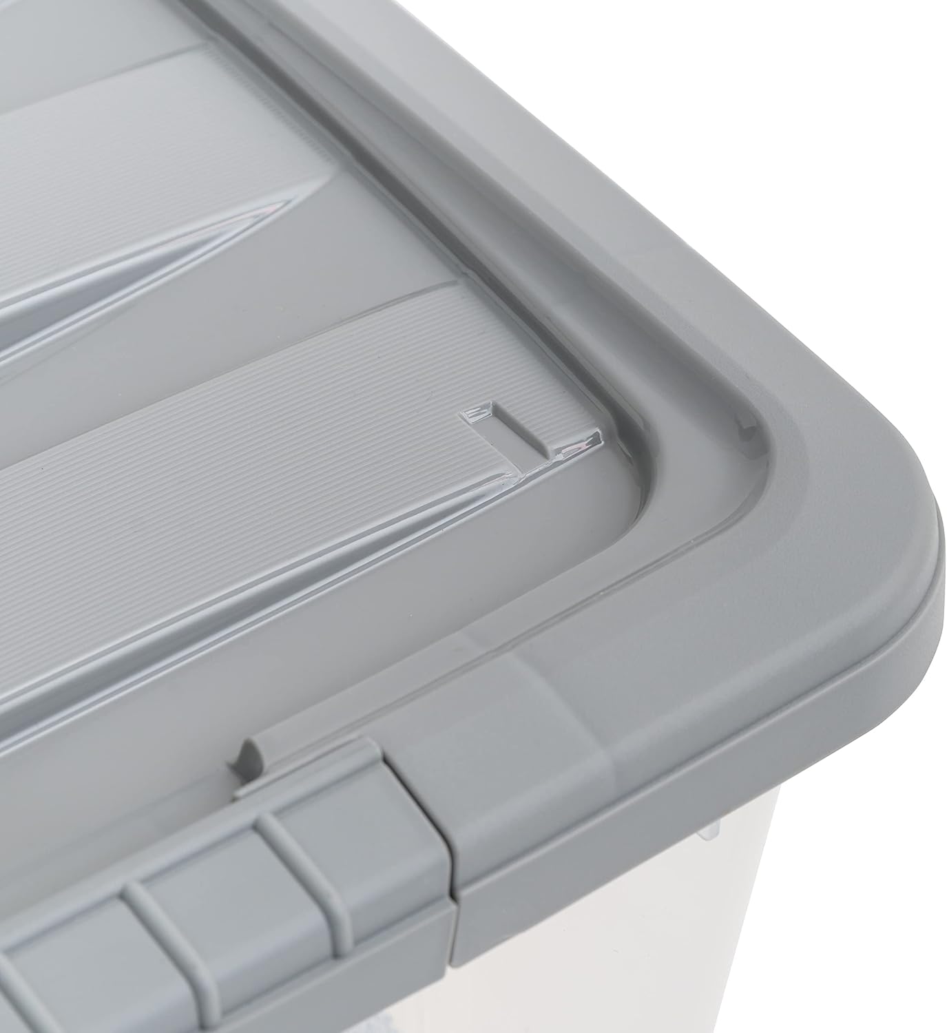 Amazon Basics Plastic Storage Containers with Secure Latching Lids, Stackable Organization Bins, 32