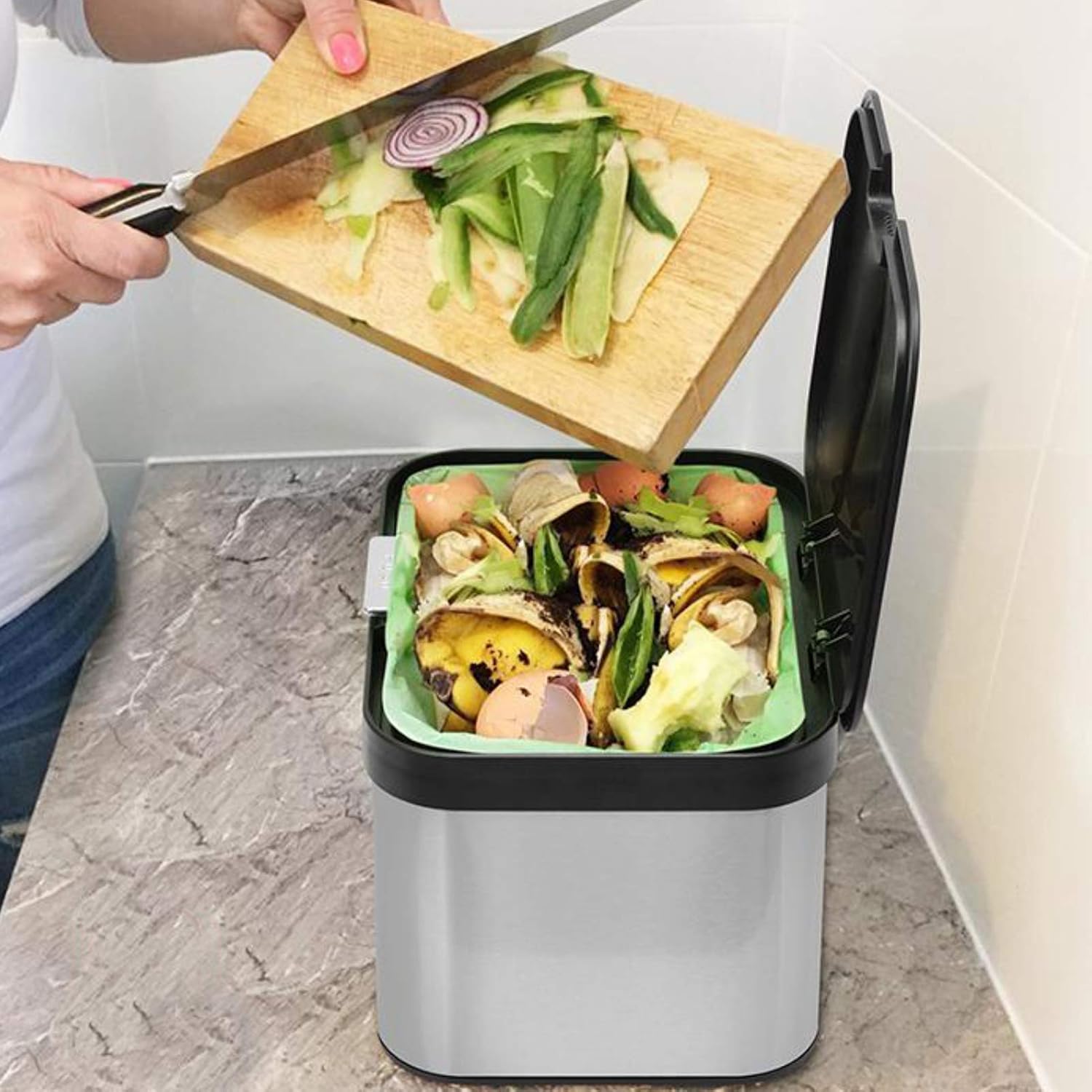 Compost Bin for Countertop, Compost Bucket Indoor Sealed, Food Waste Caddy, 1.13 Gallon Kitchen
