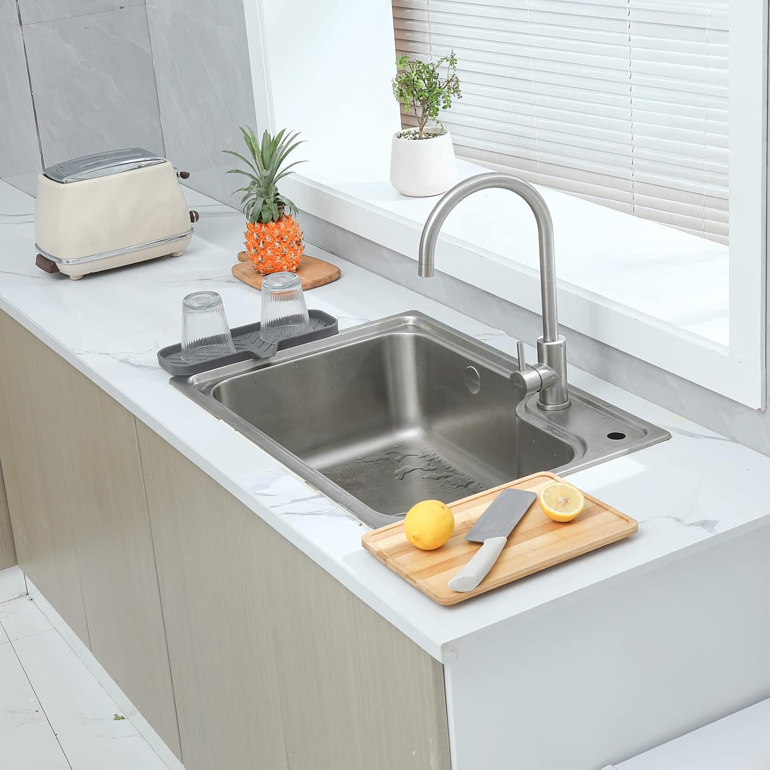 Silicone Bathroom Soap Dishes with Drain Spout-Bathroom and Kitchen Sink Organizer,Sponge