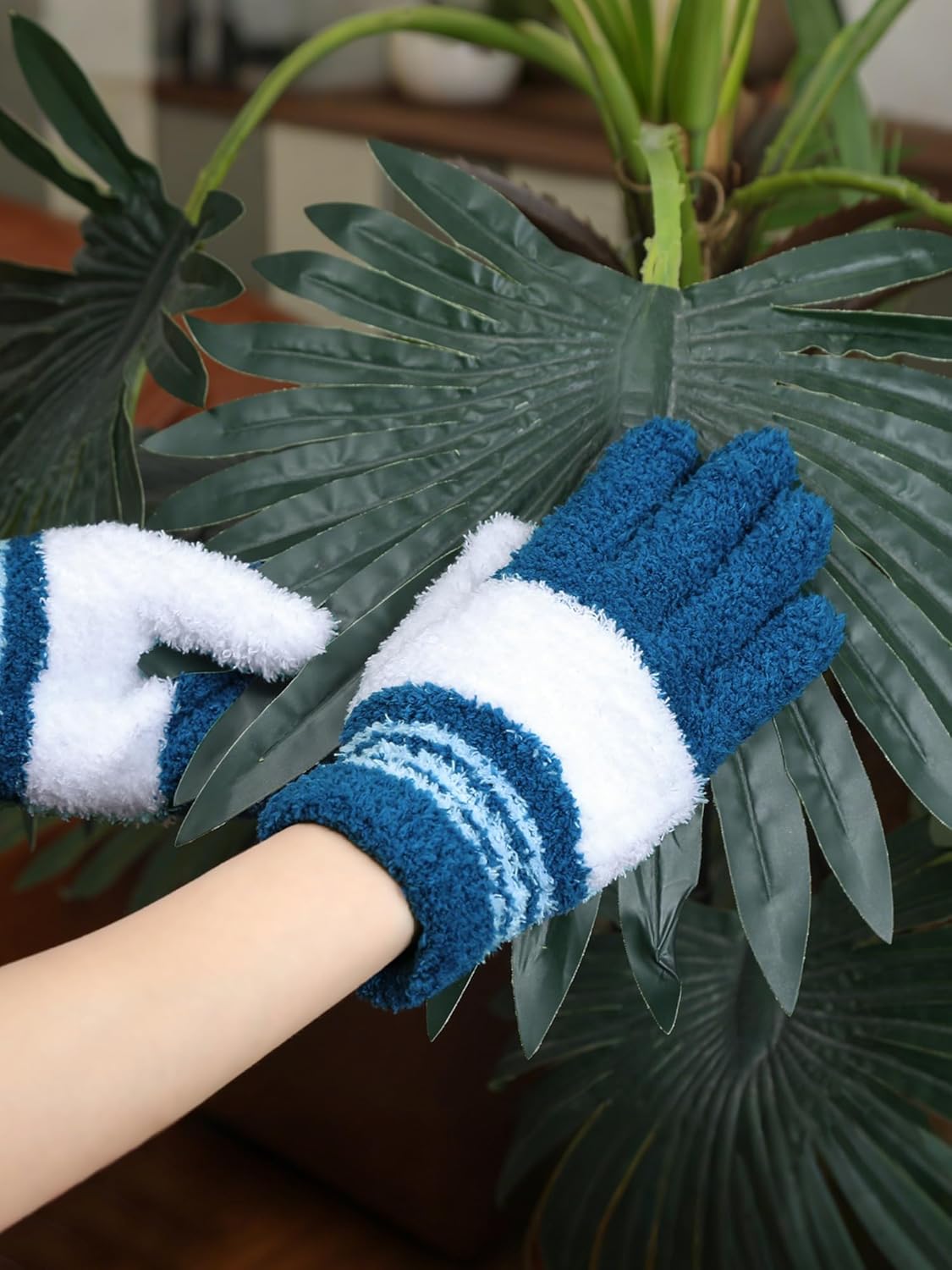 Patelai 3 Pairs Microfiber Plant Dusting Gloves Leaf Cleaning Gloves for Indoor Plants, Blinds
