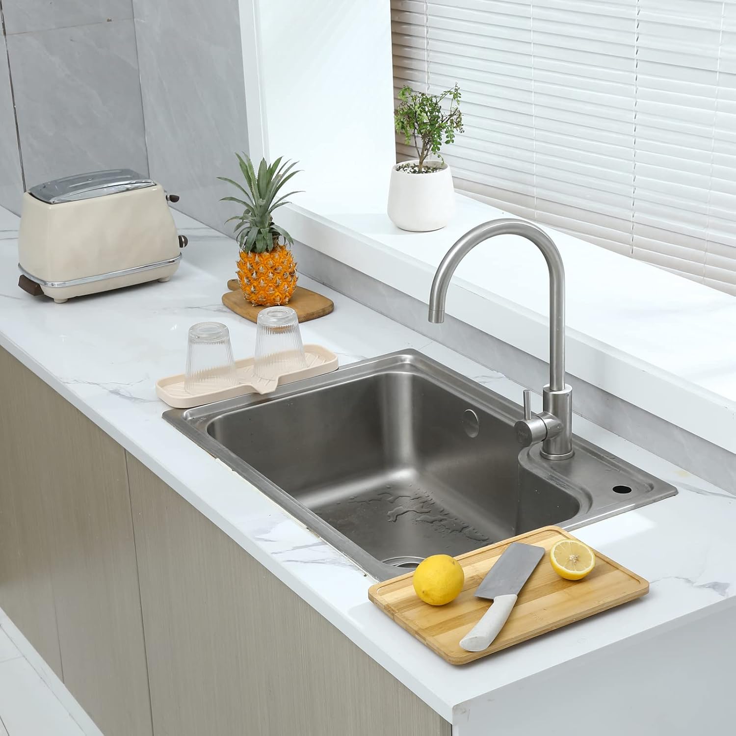 Silicone Bathroom Soap Dishes with Drain Spout-Bathroom and Kitchen Sink Organizer,Sponge