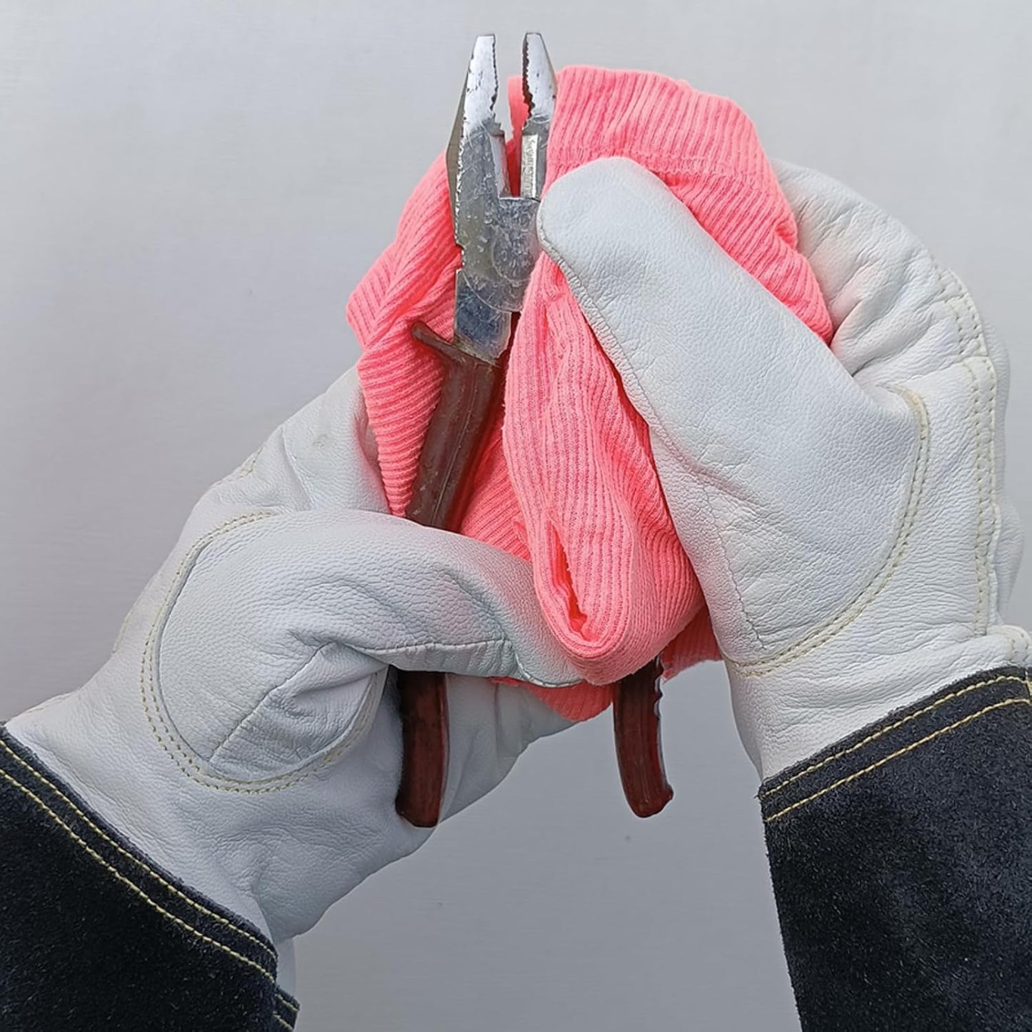 Premium Color Knit Cleaning Rags (25 lbs. Bag - Pack of 2) – Shop Rags Bulk for Workshops