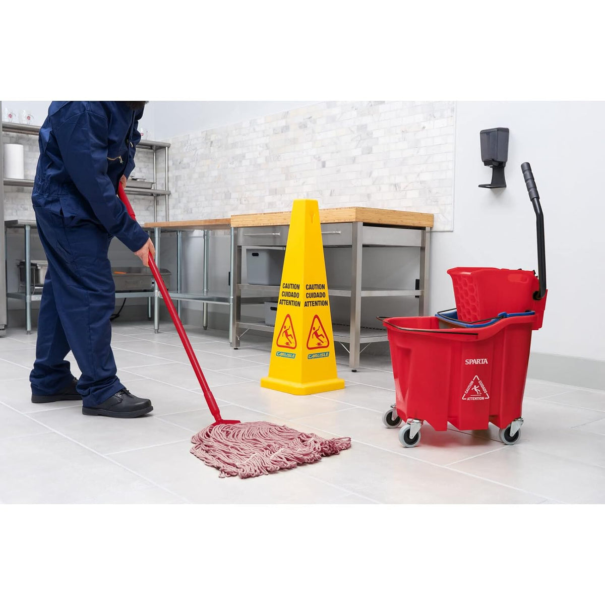 Carlisle FoodService Products Mop Bucket with Side-Press Wringer & Soiled Water Insert for Floor