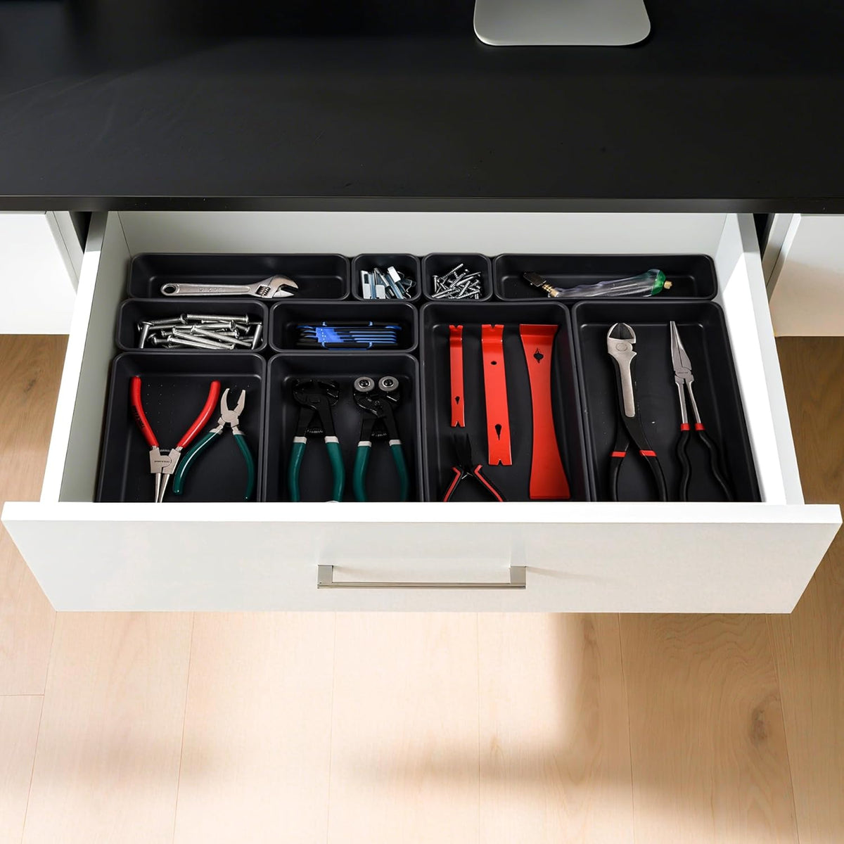 69PCS Large Plastic Interlocking Drawer Organizer, 5 Sizes Versatile Desk Drawer Organizer Trays