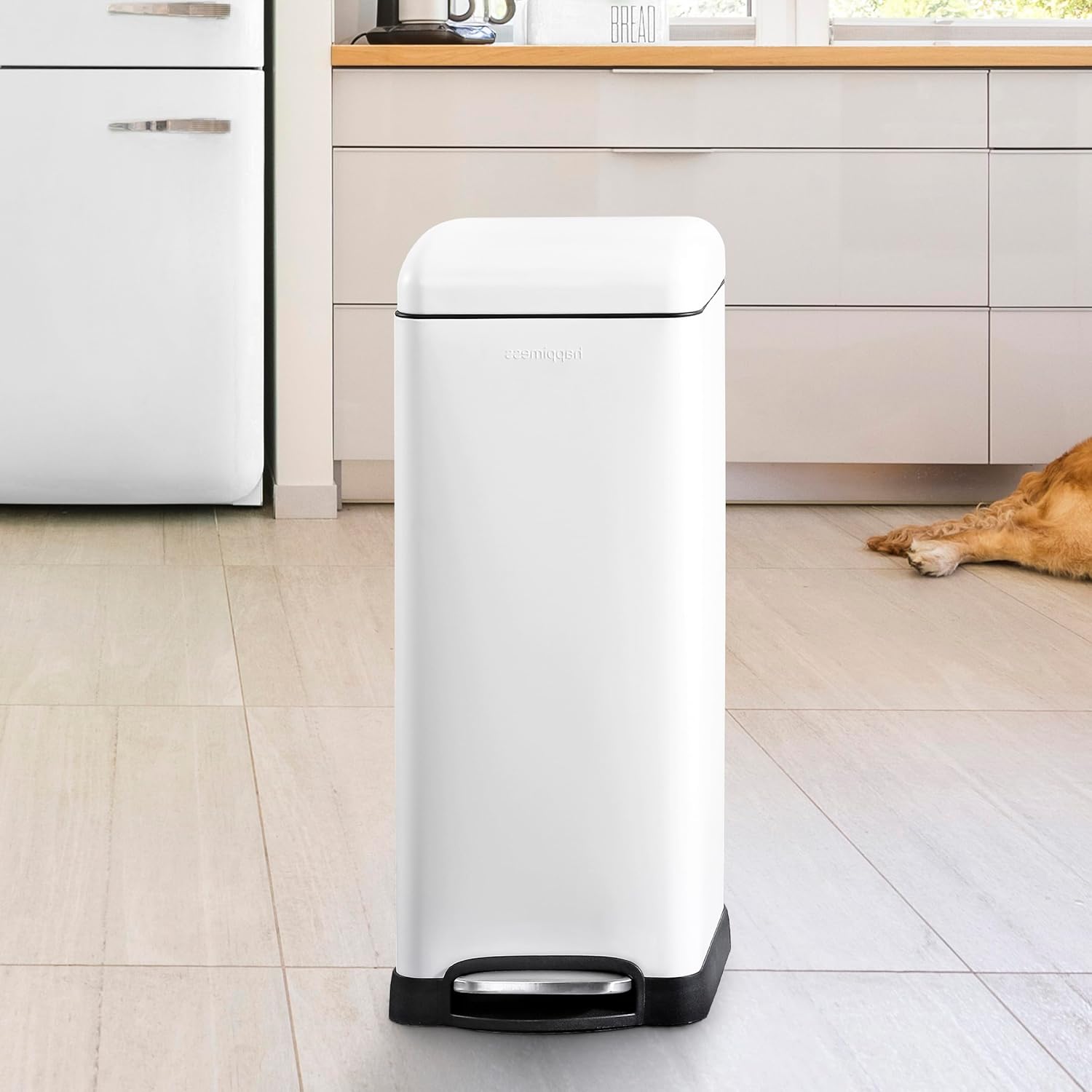 happimess HPM1007A Betty Retro 8-Gallon Step-Open Trash Can with Soft-Close Lid, Fingerprint