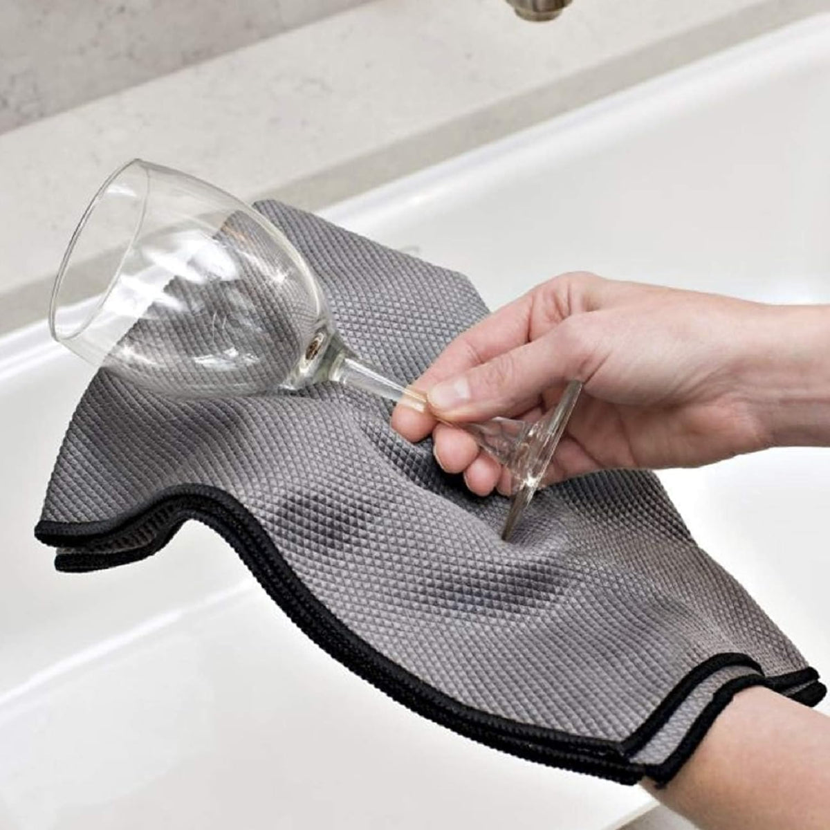Idea Home Glass Microfiber Cleaning Cloth with Absorbent and Lint Free Material - Large Wine Glass