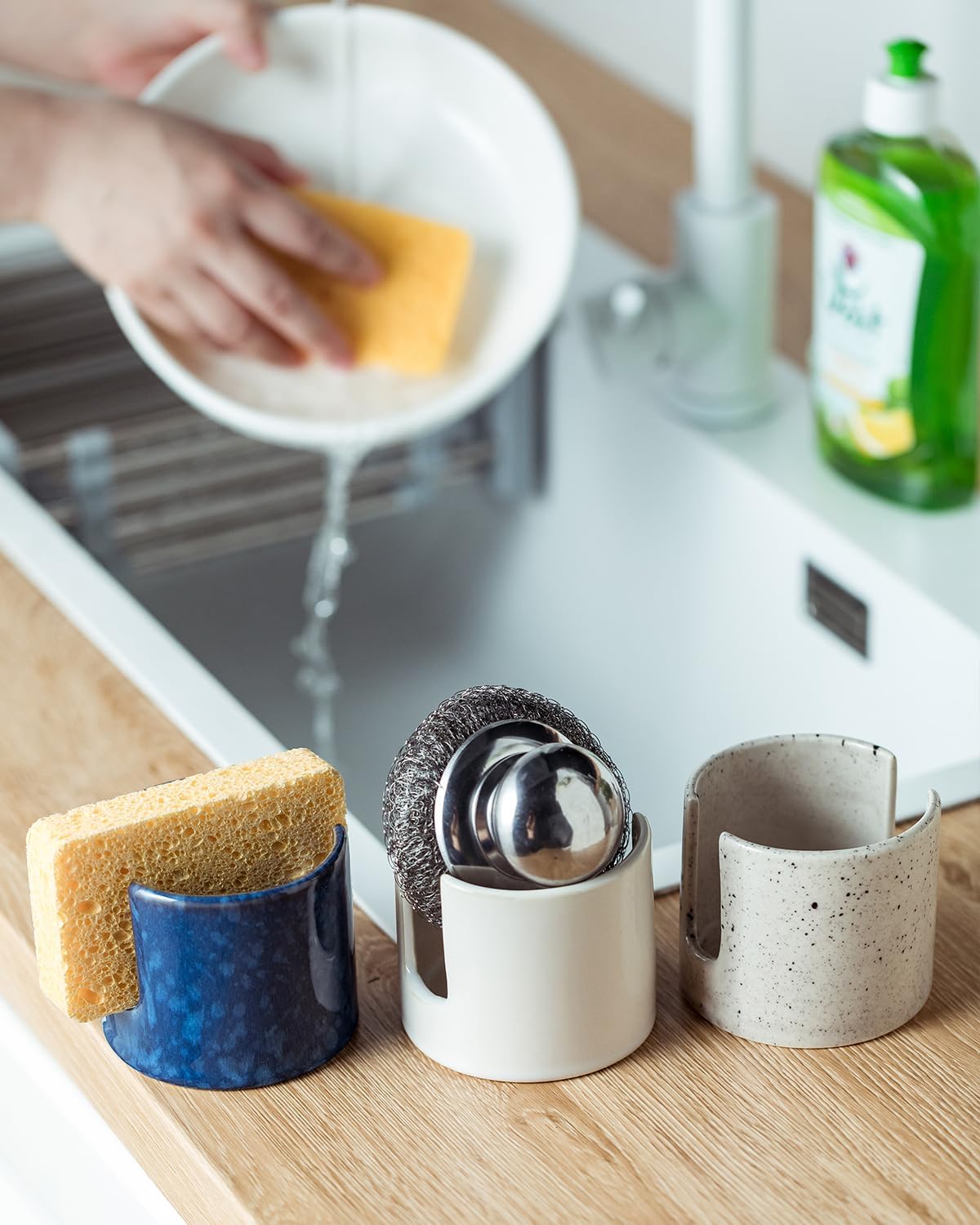 Sponge Holder for Kitchen Sink, Ceramic Dish Sponge Drying Caddy Scrubby Daddy Kitchen Organizer