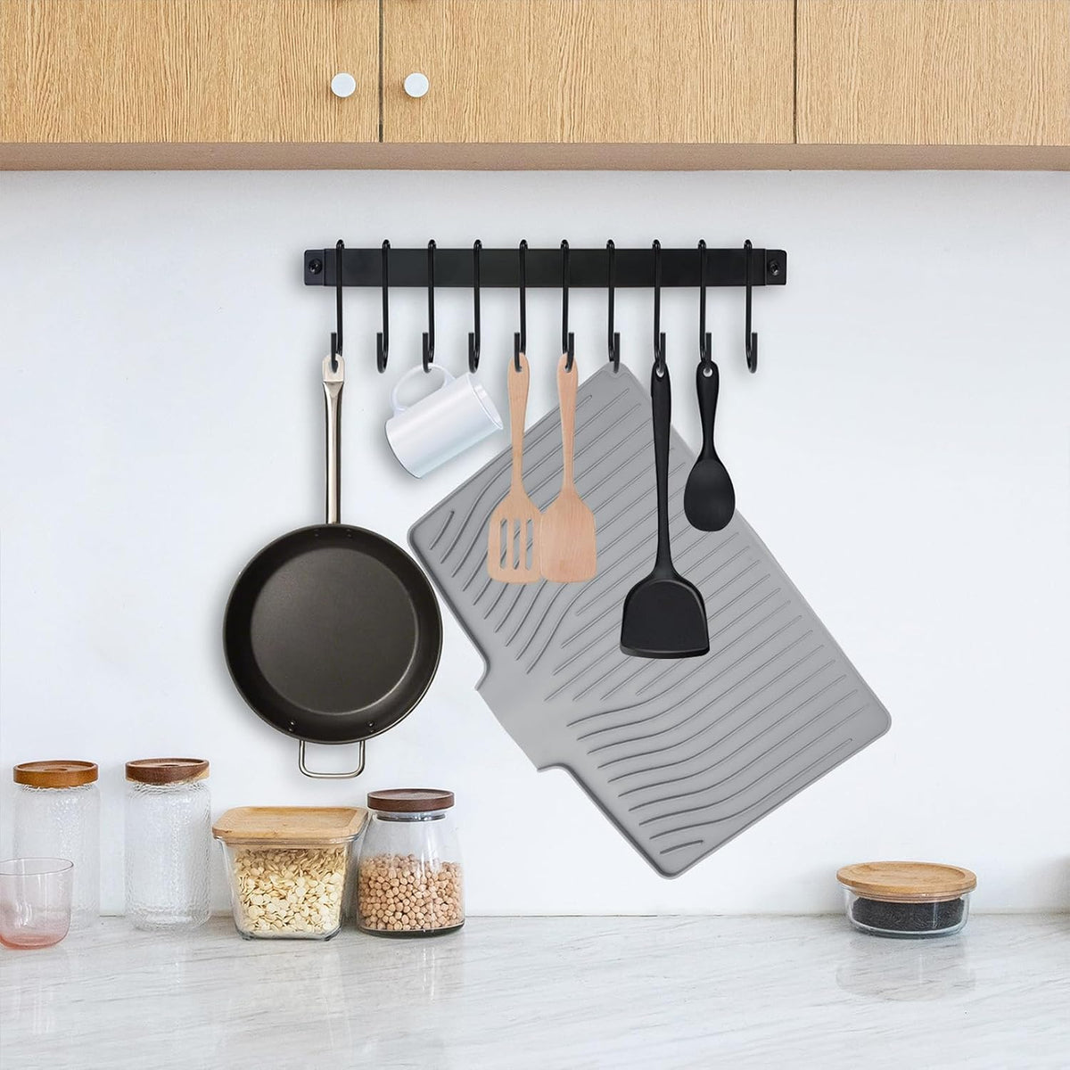 Silicone Dish Drying Mat for Kitchen Counter, Dish Drainer Mat, Non-Slip Drying Pad with Built-in