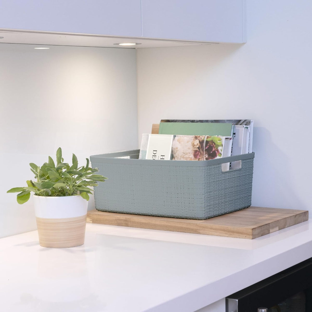 Curver Jute Decorative Plastic Organization and Storage Basket Perfect Bins for Home Office, Closet