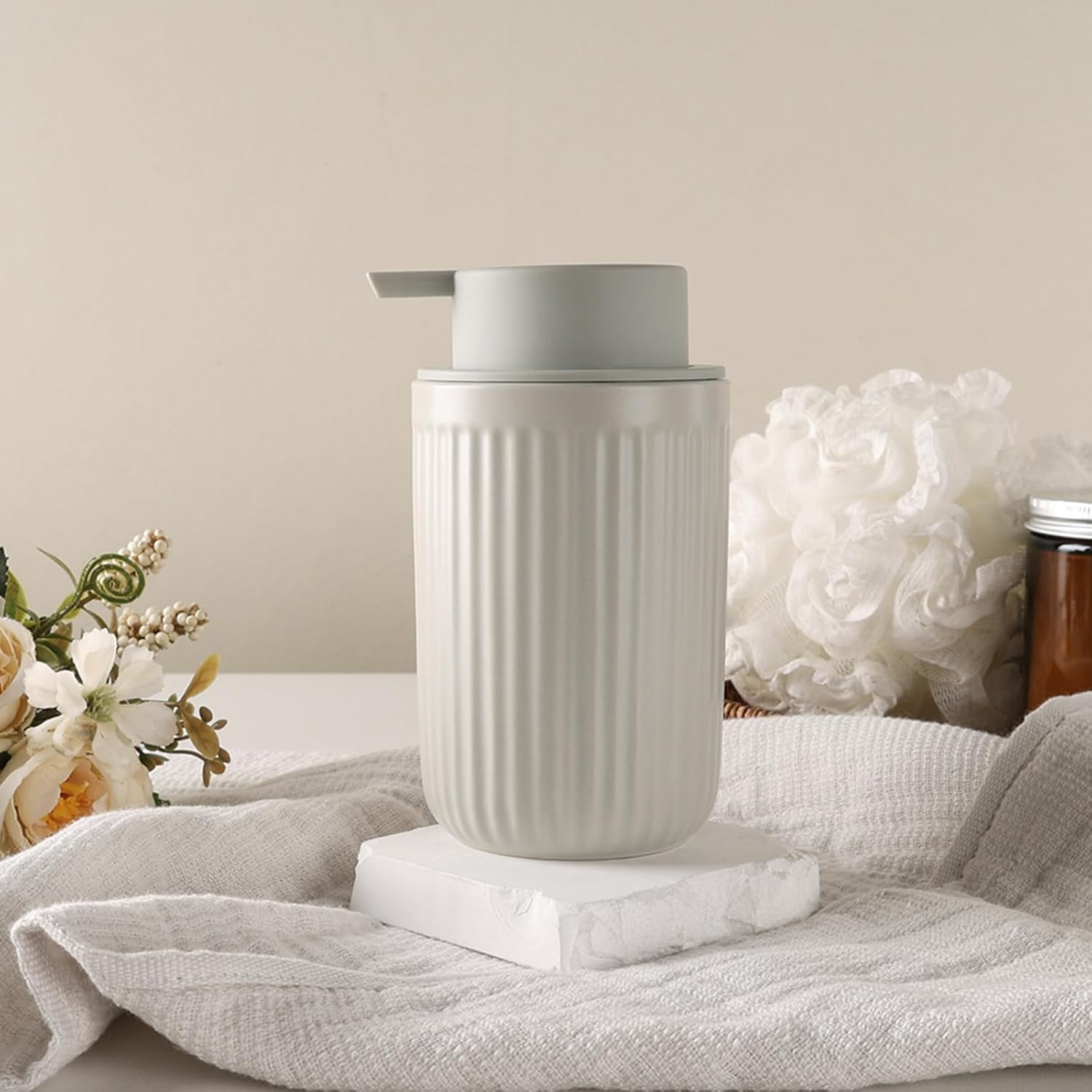 BosilunLife Dish Hand Soap Dispenser - Liquid Pump Soap Dispenser for Bathroom Decro 12oz Ceramic