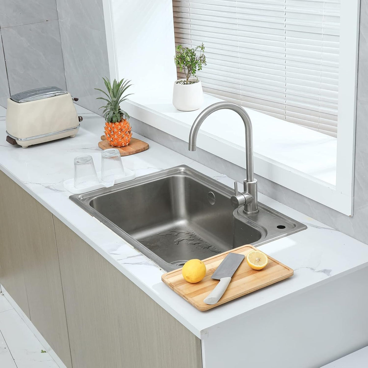 Silicone Bathroom Soap Dishes with Drain Spout-Bathroom and Kitchen Sink Organizer,Sponge