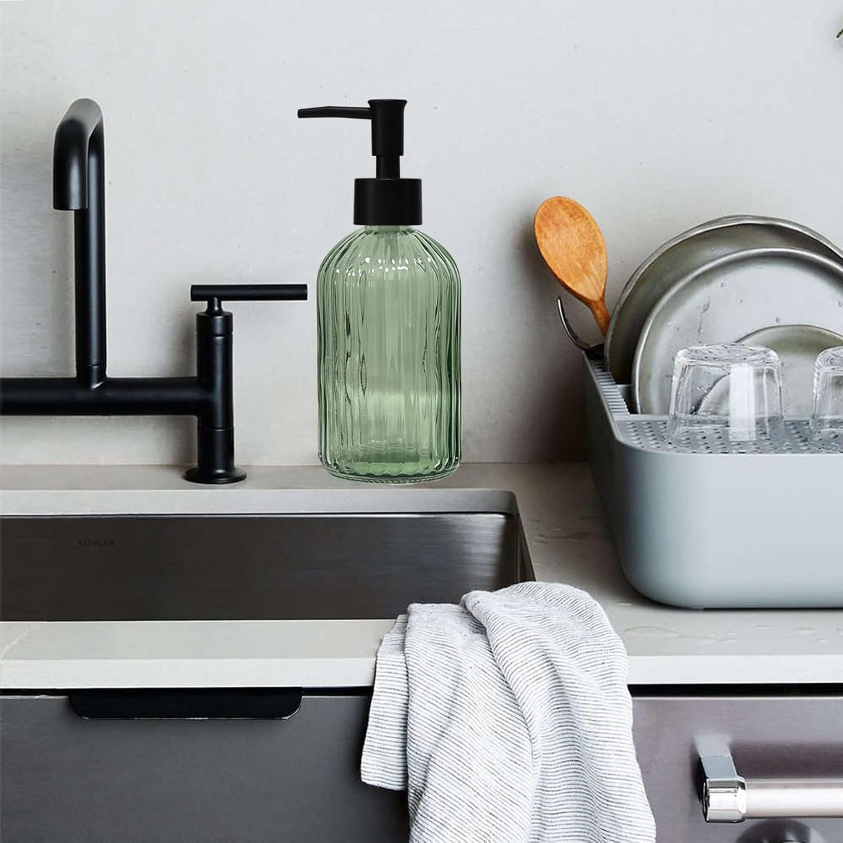 Green Glass Soap Dispenser with Black Plastic Pump, 13.5oz Refillable Liquid Hand Soap Dispenser