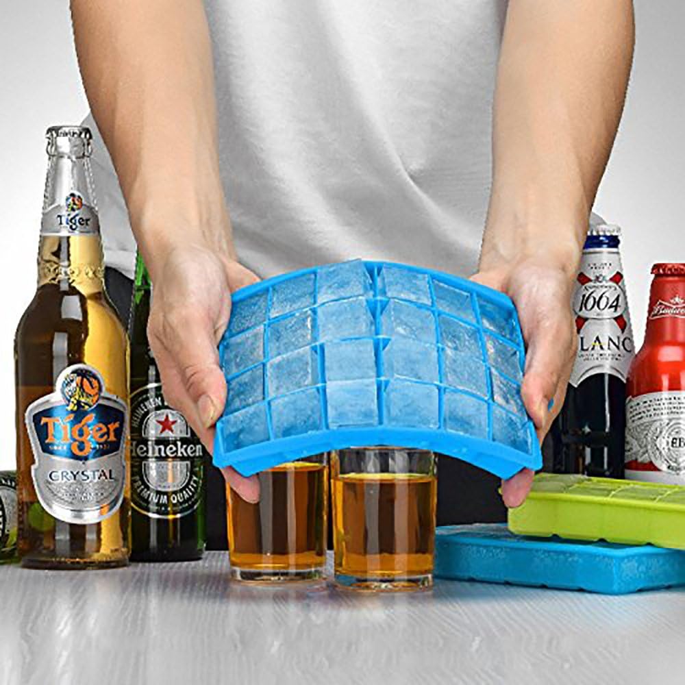 Ice Cube Tray, Silicone Square Ice Trays Easy Release Stackable Ice Cube Mold with Removable Lid