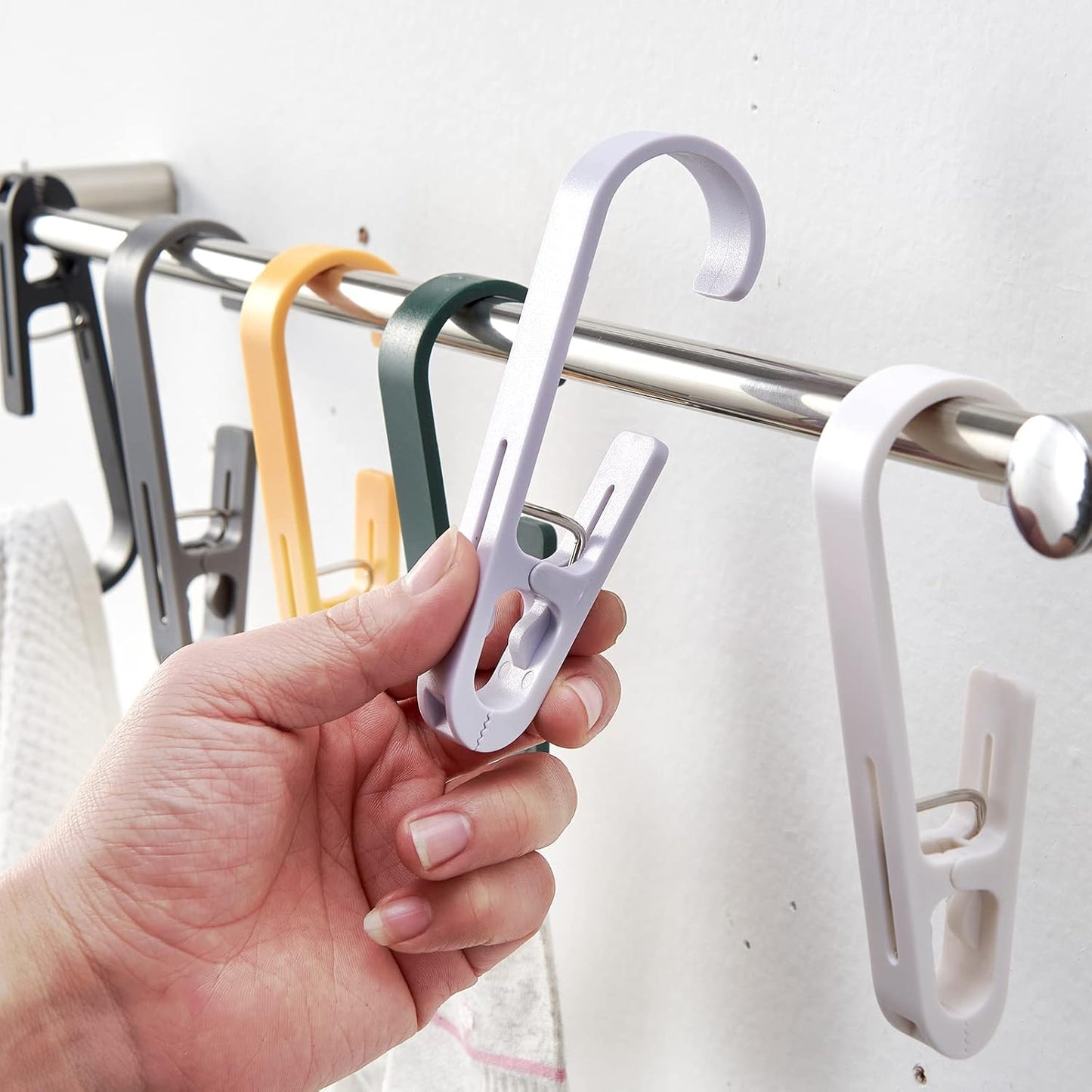Large Clothes Pins Towel Clips, 8 Pcs Multipurpose Clothes Pins Hook, Strong Plastic Clothes