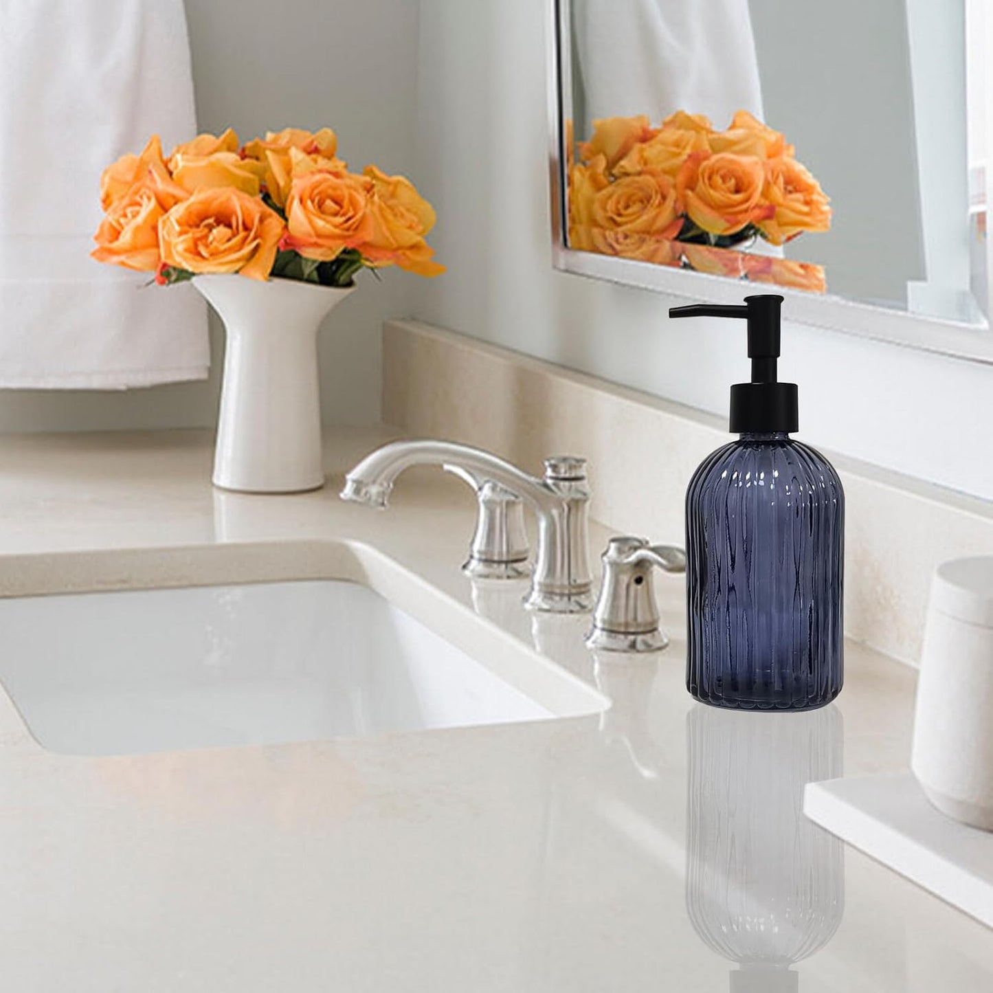 Glass Soap Dispenser with Black Plastic Pump, 13.5oz Refillable Hand Soap Dispenser for Kitchen