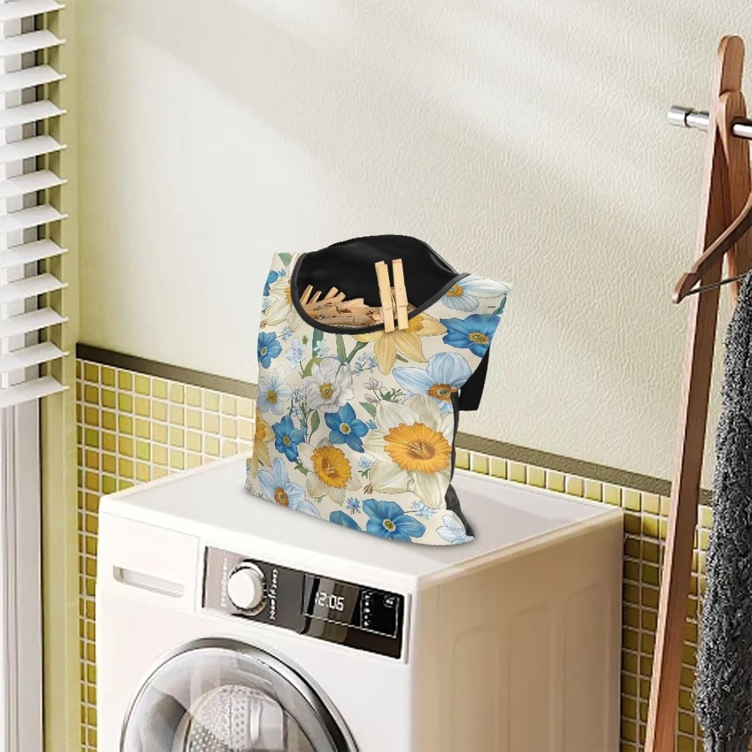 Floral Clothespin Bag with Hanging Rope Daffodil 14.5 x 12 Inch Summer Waterproof Laundry Clothes
